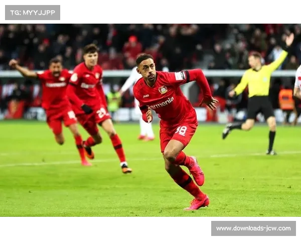 克里斯坦特远射高出横梁，罗马半场结束前错失扩大比分